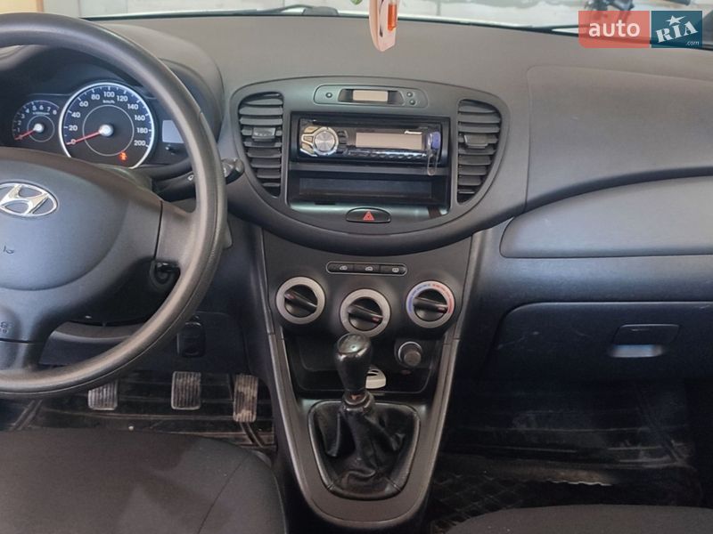 Хэтчбек Hyundai i10 2013 в Каневе