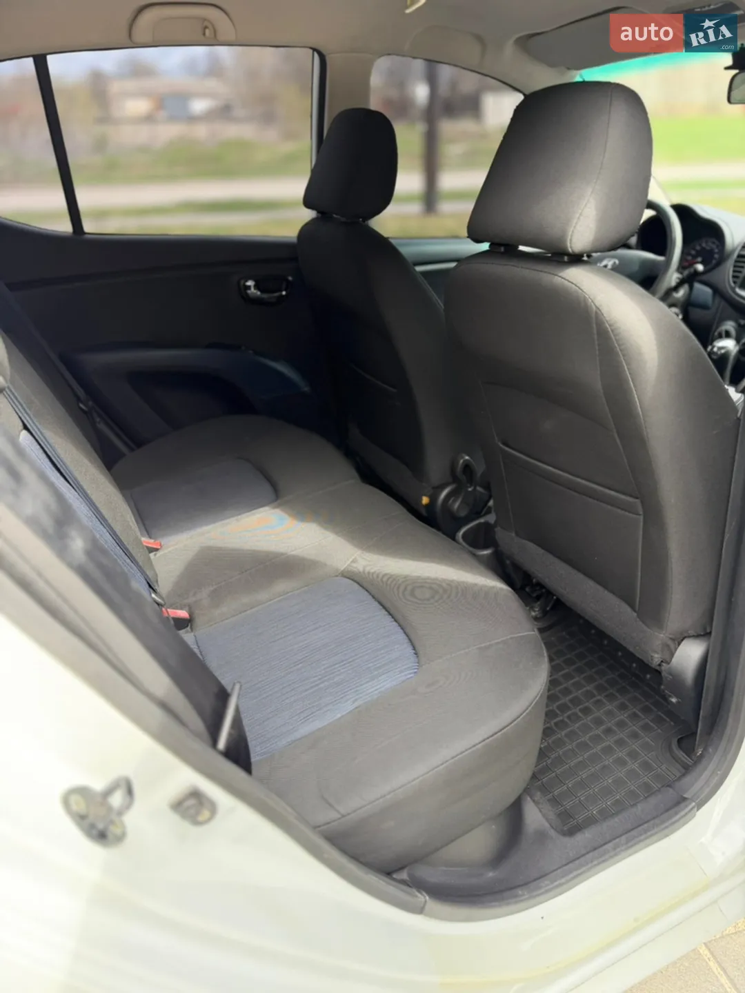 2011 Hyundai i10 - мініатюра 8