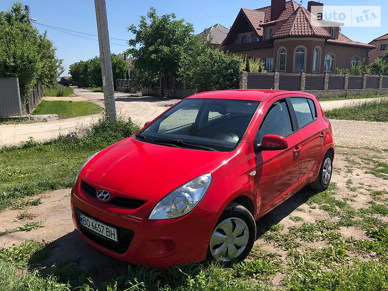 Хэтчбек Hyundai i20 2010 в Тернополе