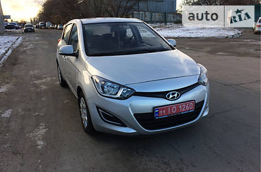 Хэтчбек Hyundai i20 2014 в Киеве