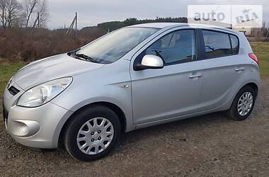 Хэтчбек Hyundai i20 2010 в Луцке