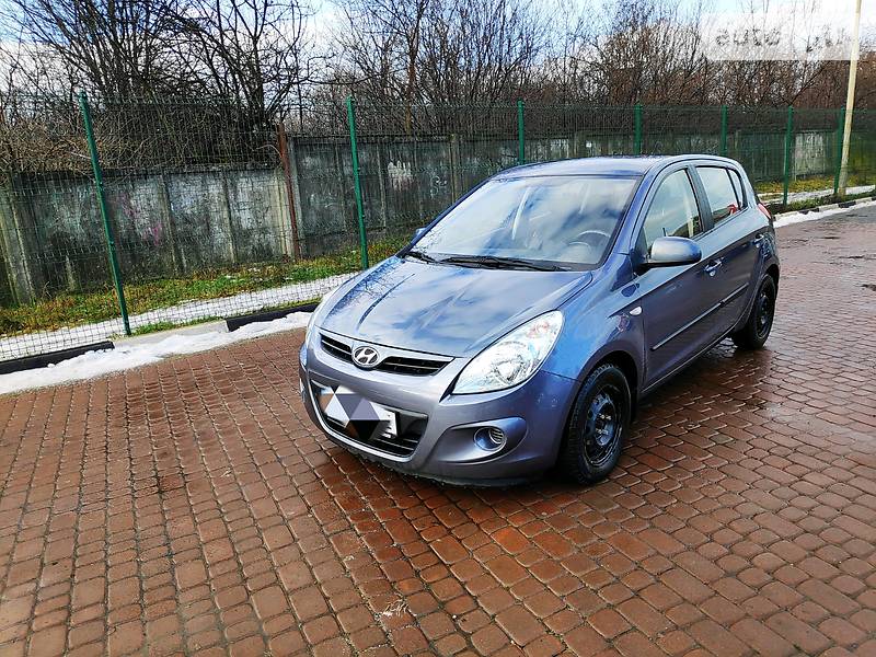 Хетчбек Hyundai i20 2011 в Мукачевому