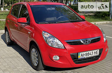 Хетчбек Hyundai i20 2011 в 