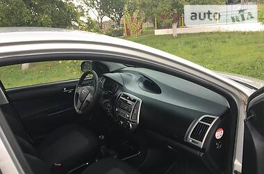 Хэтчбек Hyundai i20 2013 в 