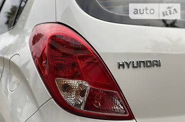 Хэтчбек Hyundai i20 2013 в Киеве