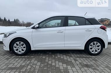 Хэтчбек Hyundai i20 2016 в Львове