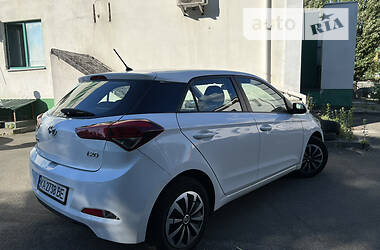 Хэтчбек Hyundai i20 2017 в Киеве