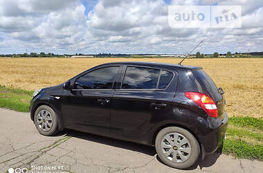 Хэтчбек Hyundai i20 2010 в Глобине