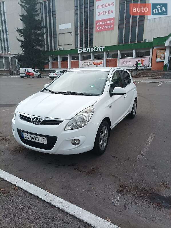 Хэтчбек Hyundai i20 2008 в Черкассах