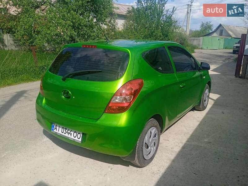 Хетчбек Hyundai i20 2011 в Києві