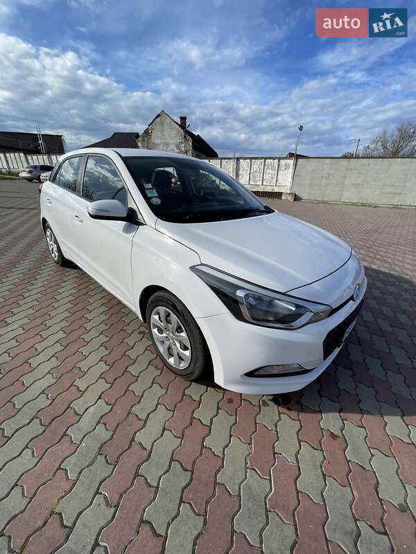 Хетчбек Hyundai i20 2015 в Львові