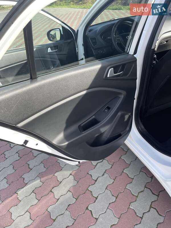 Хетчбек Hyundai i20 2015 в Львові