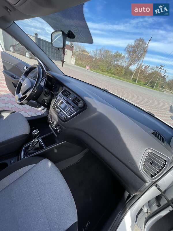 Хетчбек Hyundai i20 2015 в Львові