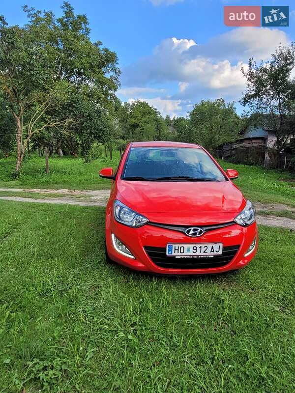 Хетчбек Hyundai i20 2013 в Дрогобичі