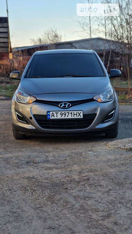 Хэтчбек Hyundai i20 2013 в Ивано-Франковске