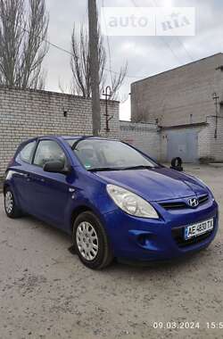 Хетчбек Hyundai i20 2009 в Дніпрі