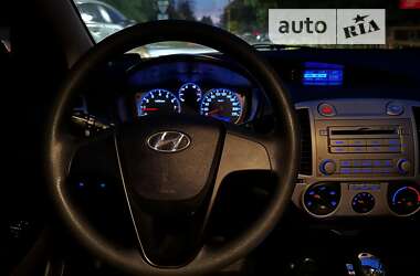 Хэтчбек Hyundai i20 2013 в Днепре