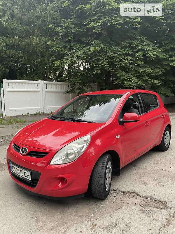 Хэтчбек Hyundai i20 2010 в Виннице