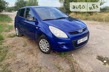 Хэтчбек Hyundai i20 2011 в Каменском