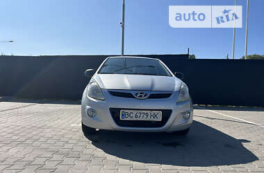 Хэтчбек Hyundai i20 2012 в Куликове