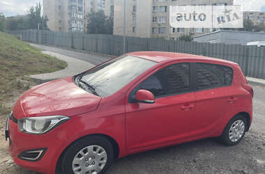 Хэтчбек Hyundai i20 2012 в Киеве