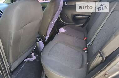 Хэтчбек Hyundai i20 2011 в Харькове