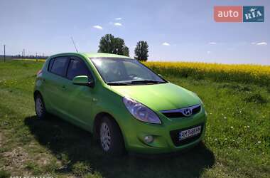 Хэтчбек Hyundai i20 2011 в 