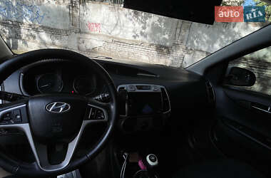 Хэтчбек Hyundai i20 2010 в Днепре