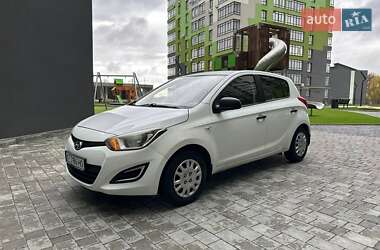 Хетчбек Hyundai i20 2014 в Івано-Франківську