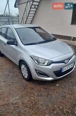 Хэтчбек Hyundai i20 2012 в Новоукраинке