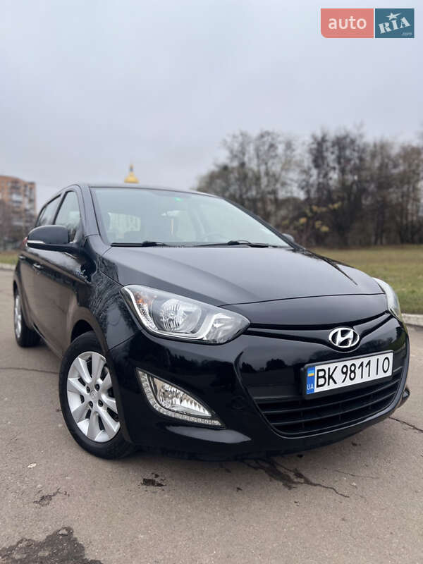 Хетчбек Hyundai i20 2013 в Рівному