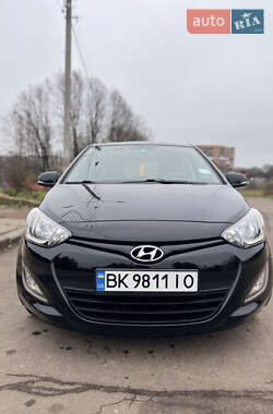 Хетчбек Hyundai i20 2013 в Рівному