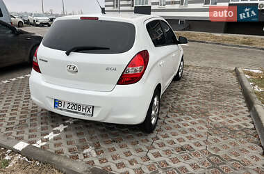 Хэтчбек Hyundai i20 2011 в Полтаве