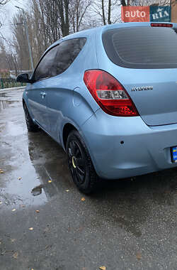 Хэтчбек Hyundai i20 2011 в Киеве