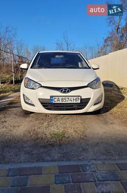 Хэтчбек Hyundai i20 2014 в Смеле