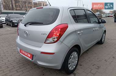 Хетчбек Hyundai i20 2014 в Полтаві