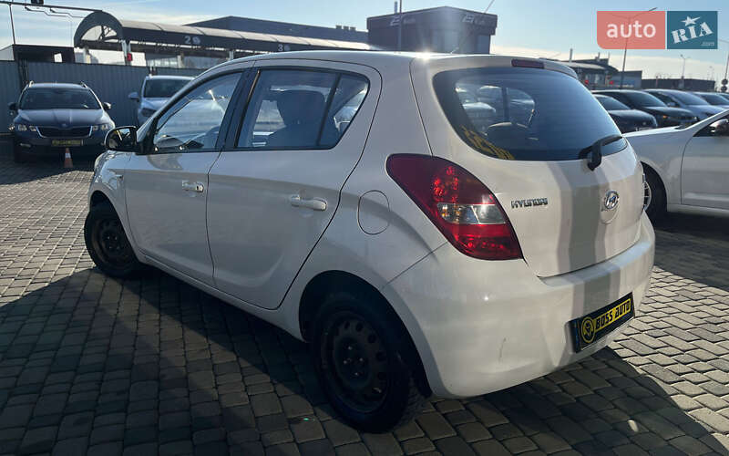 Хэтчбек Hyundai i20 2012 в Мукачево фото 5 Хэтчбек Hyundai i20 2012 в Мукачево