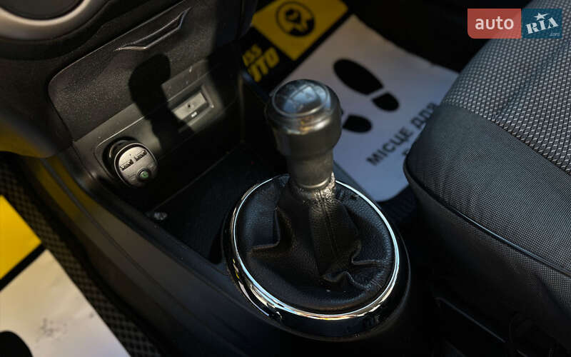 Хэтчбек Hyundai i20 2012 в Мукачево фото 20 Хэтчбек Hyundai i20 2012 в Мукачево