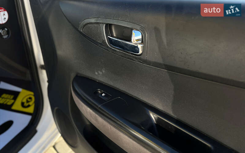 Хэтчбек Hyundai i20 2012 в Мукачево фото 25 Хэтчбек Hyundai i20 2012 в Мукачево