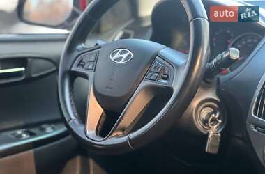 Хэтчбек Hyundai i20 2013 в Днепре