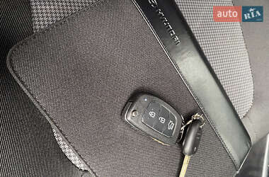 Хетчбек Hyundai i20 2013 в 