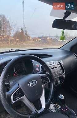 Хэтчбек Hyundai i20 2011 в 