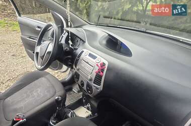 Хэтчбек Hyundai i20 2011 в 