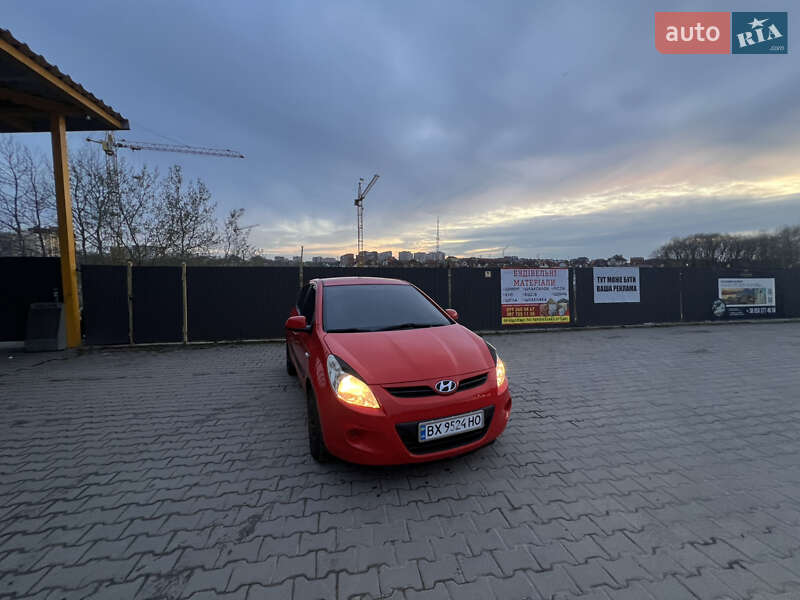 Хетчбек Hyundai i20 2011 в Хмельницькому