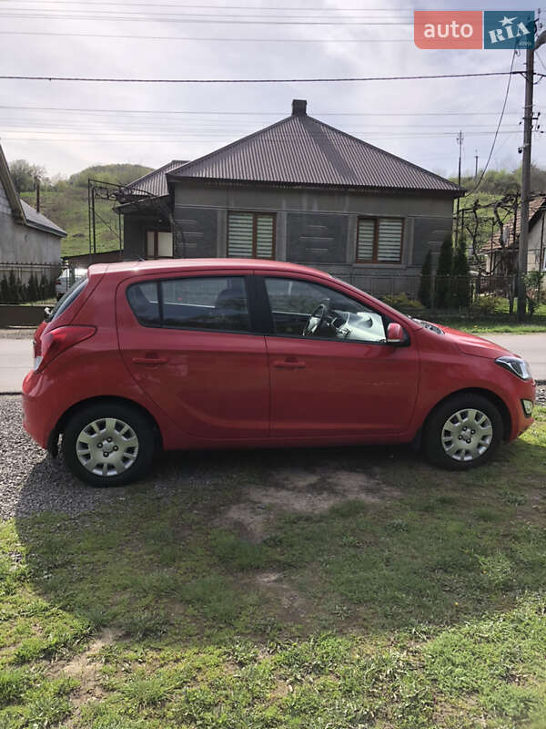 Хэтчбек Hyundai i20 2012 в Ужгороде фото 11 Хэтчбек Hyundai i20 2012 в Ужгороде