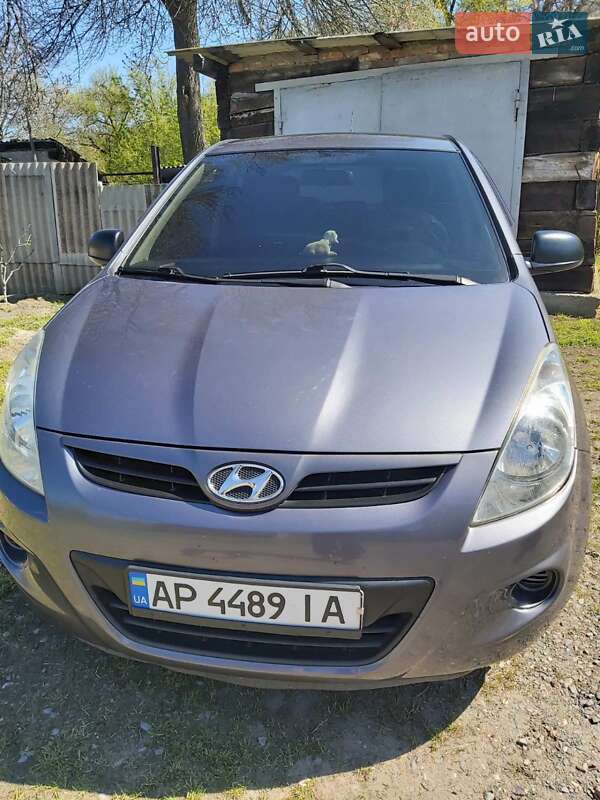 Хэтчбек Hyundai i20 2012 в Запорожье