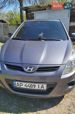 Хэтчбек Hyundai i20 2012 в 