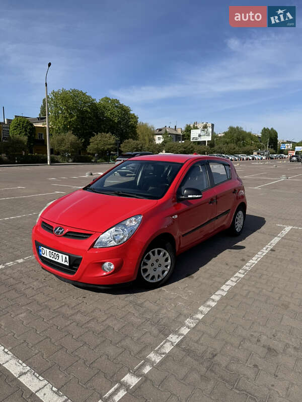 Хэтчбек Hyundai i20 2009 в Житомире