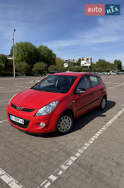 Хэтчбек Hyundai i20 2009 в 