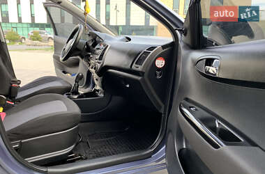 Хетчбек Hyundai i20 2013 в 